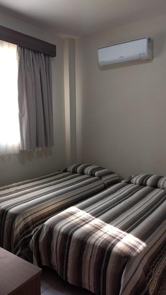 Castel Plaza 3* Resende